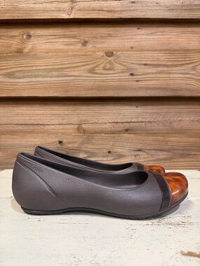CROCS Cap Toe Tortoiseshell Flats